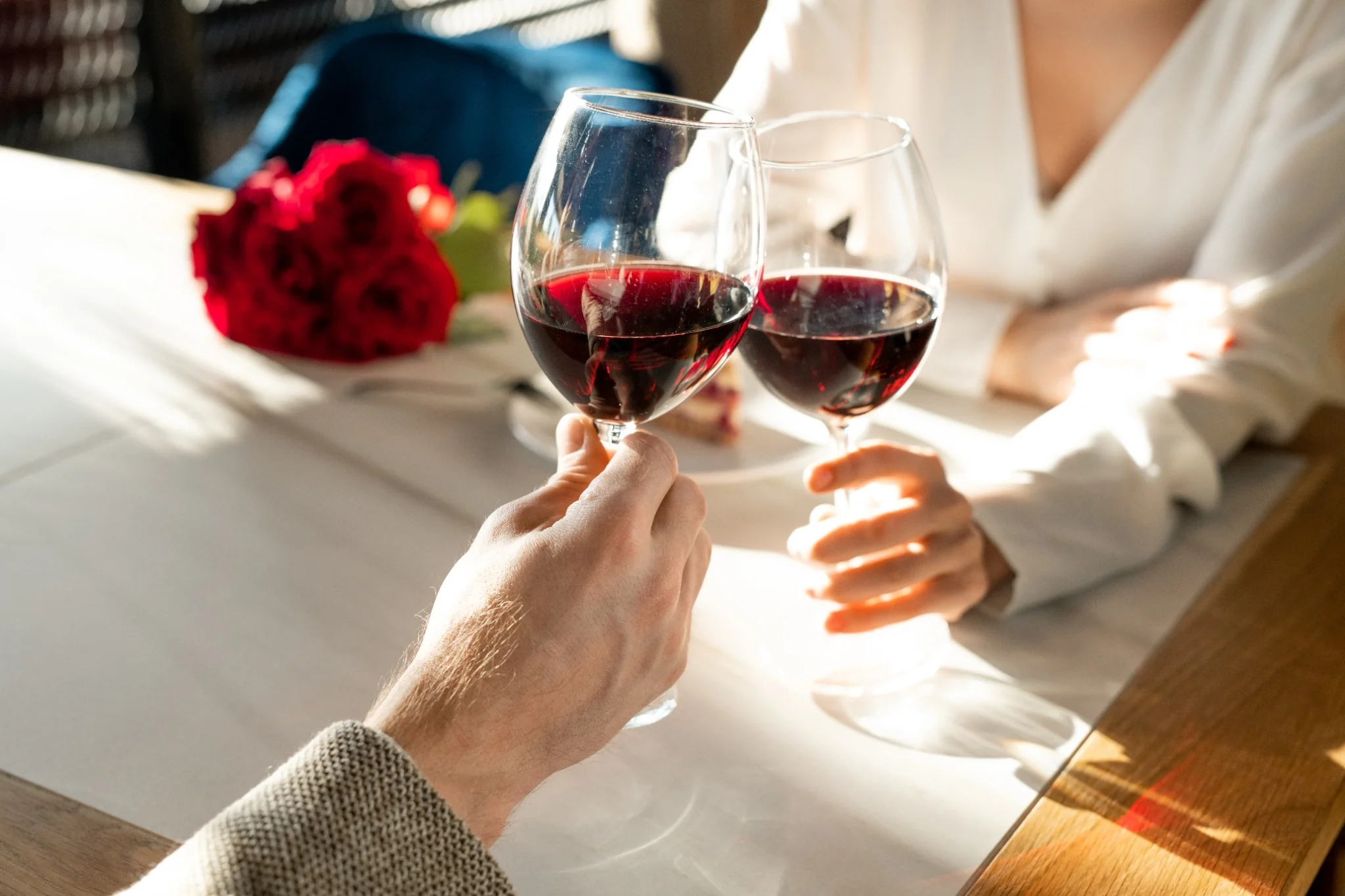 Couple appreciating wine in Napa Valley honeymoon